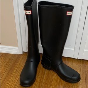 HUNTER BOOTS!!!!!!